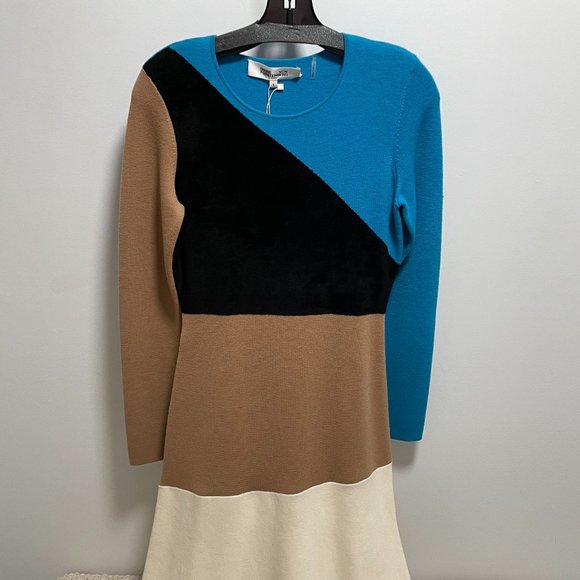 NWT DVF Crewneck Flare Knit Midi Dress Size Small - Picture 11 of 14